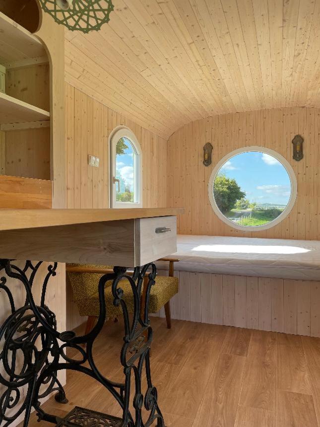 Glamping - Stylova Maringotka V Srdci Ladova Kraje, Pobliz Hlavniho Mesta Prahy Stribrna Skalice Екстер'єр фото
