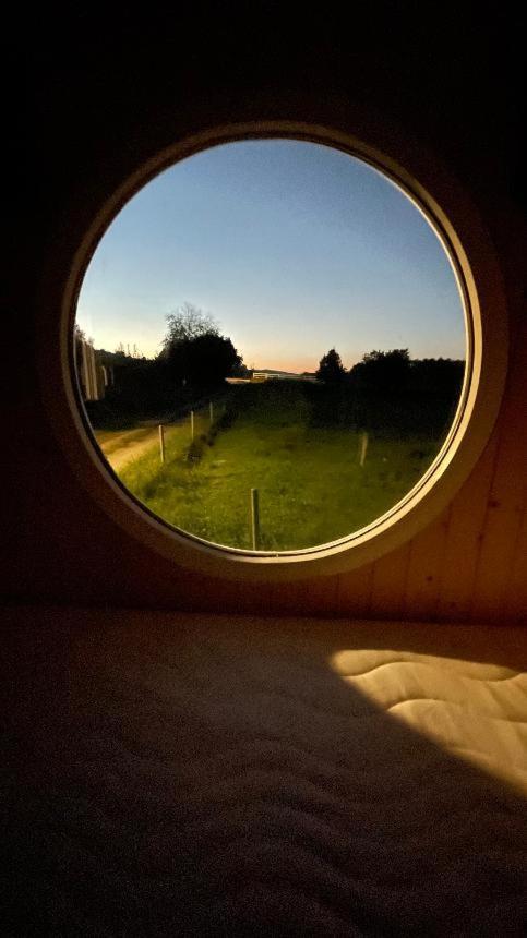 Glamping - Stylova Maringotka V Srdci Ladova Kraje, Pobliz Hlavniho Mesta Prahy Stribrna Skalice Екстер'єр фото