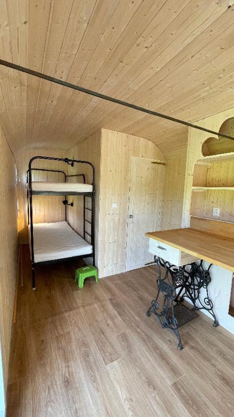 Glamping - Stylova Maringotka V Srdci Ladova Kraje, Pobliz Hlavniho Mesta Prahy Stribrna Skalice Екстер'єр фото